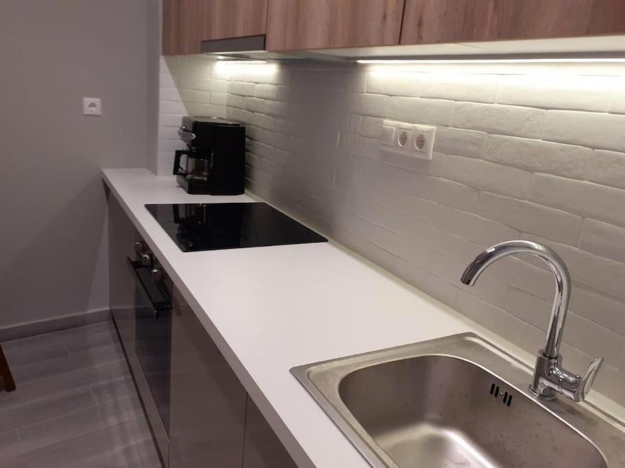 Μοντέρνο Διαμέρισμα - Stylish Appartment Loutraki 外观 照片